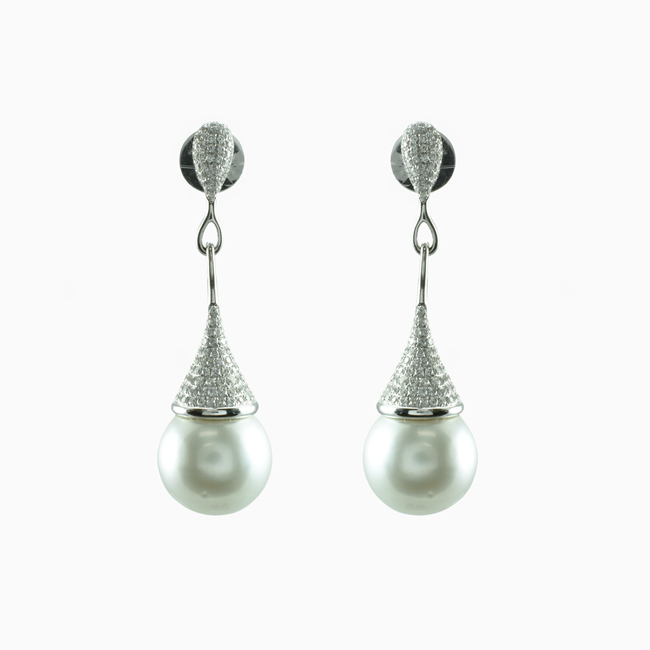 18K White Gold Pearl and Diamond Dangle Earrings